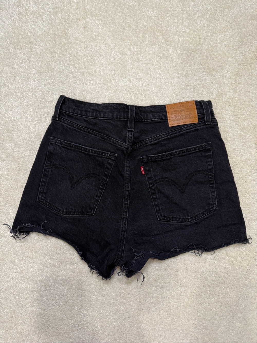 Levi's Premium Ribcage Black High Rise Denim Jean Cutoff Shorts Size 30 10 - Picture 6 of 16